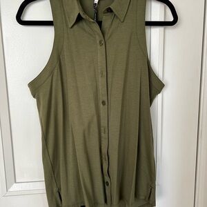 NWT Anatomie “Elise” Moss Green Sleeveless Button-Up Women's Top.